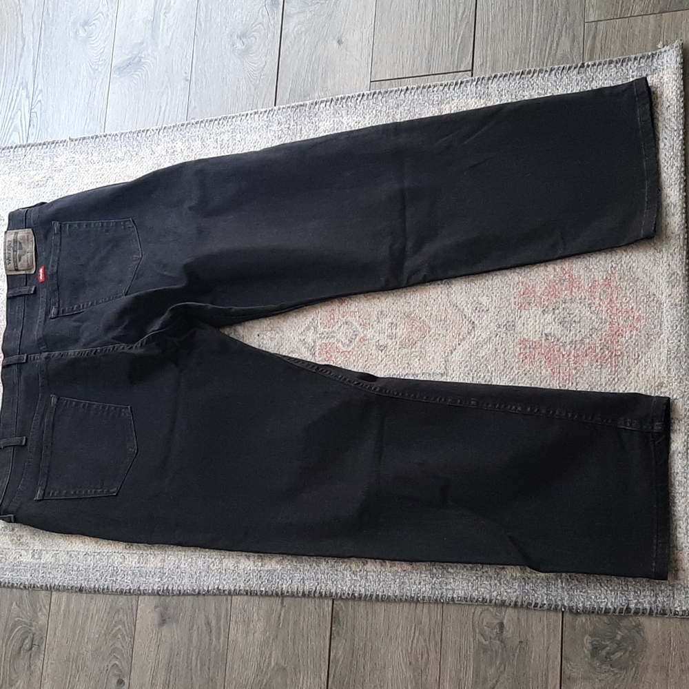 Black wrangler jeans men's size 38X30 - Picture 5 of 9